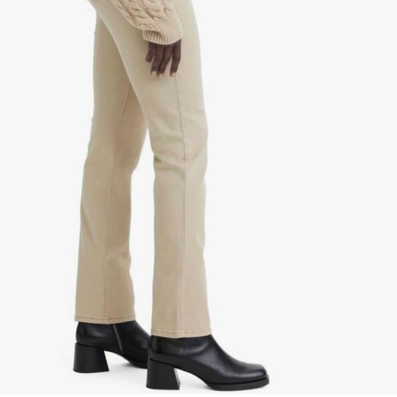 NWT Levi's Classic Straight Jeans - Picture 4 of 4